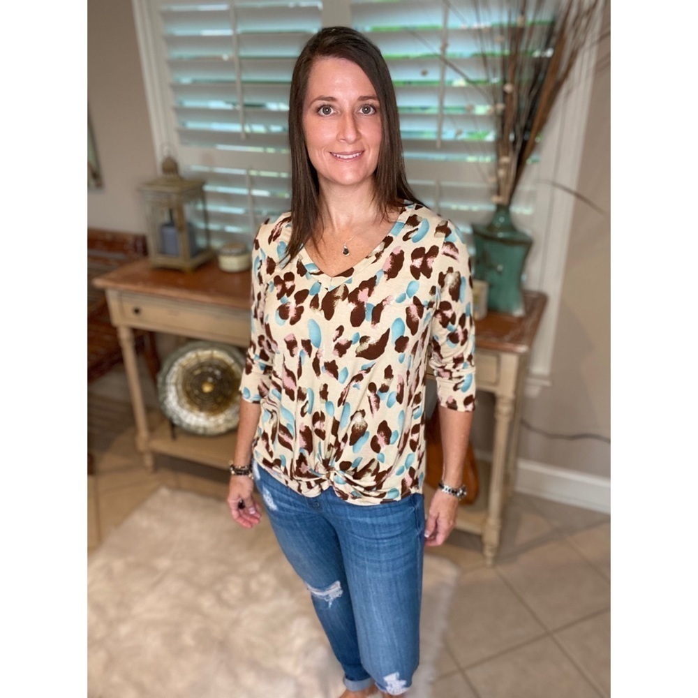 Leopard Print V-Neck 3/4 Sleeve Taupe 4520 - Picture 2 of 6